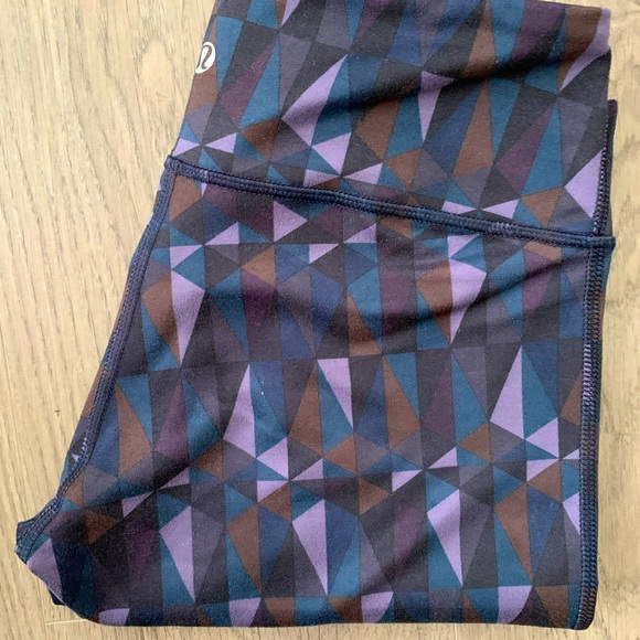 Lululemon yoga pants - size 4 - Picture 6 of 6
